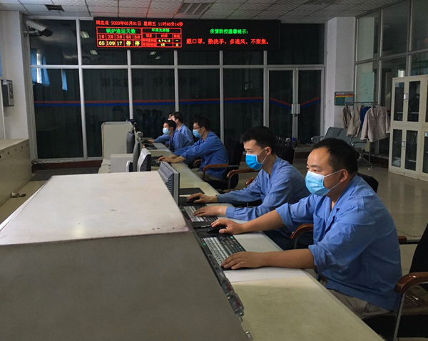 1588374223857669.jpeg 五一当天的锅炉控制室.jpg