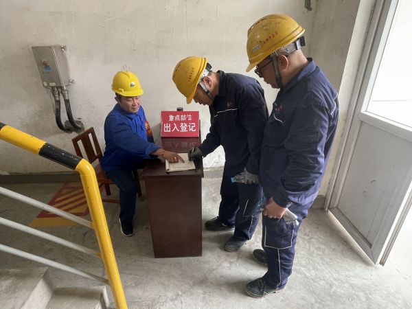 5.12�����������������������ص㲿λ���ڻ�����н���ְԱ�Һ�.jpg