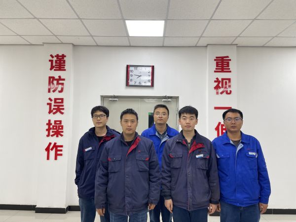 1697609103945925.jpeg 运行二班全体员工.jpg